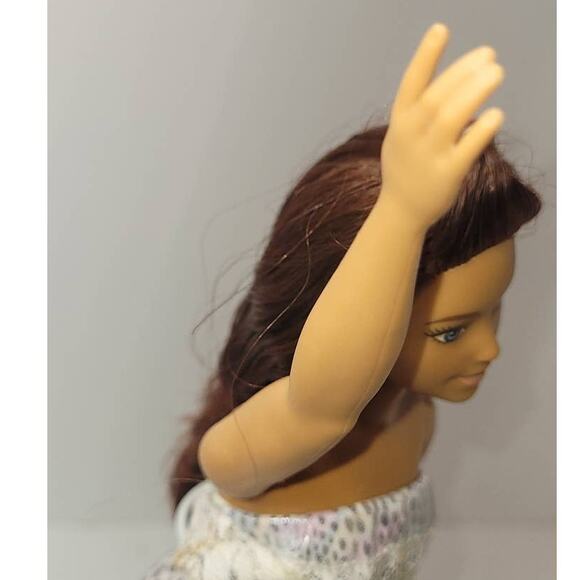 2015 Curvy Mattel's Barbie Fashionista K30HF DYY96 Full Figured Fashion Doll - Picture 4 of 9